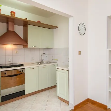 Palmic Apartment