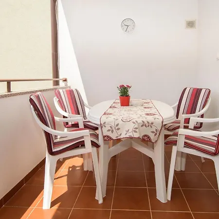 Palmic Apartment *